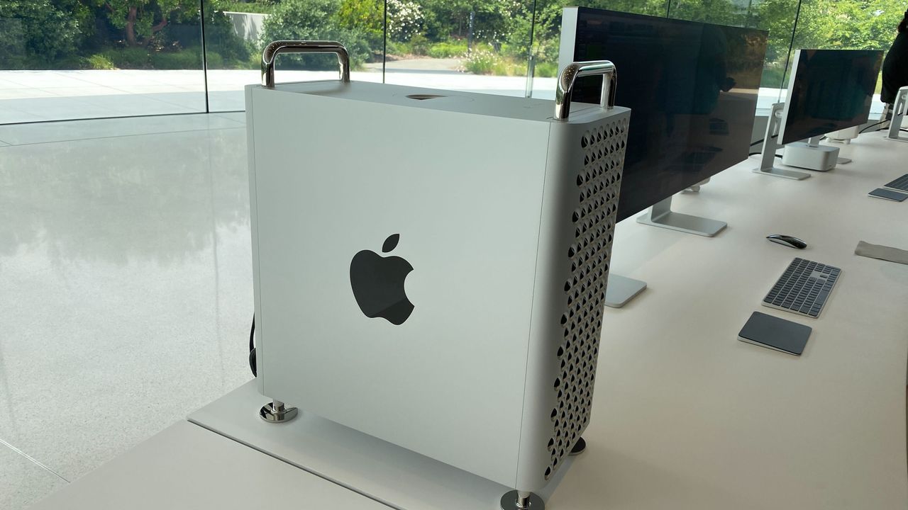 Apple discontinues Mac Pro after 20 years